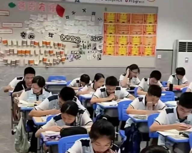 全部为了学生进一步触碰和感知到教师群体的价值追求和精力高度 全部为了学生进一步触碰和感知到教师群体的价值追求和精力高度