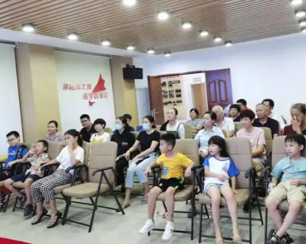 优化课程晋级线上微课线下实操服务形式让科学育儿常识触手可及